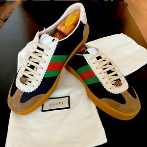 Men’s Gucci casual shoe - size 9 1/2- leather and suede